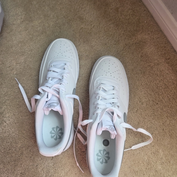 Size 9 M/10W- Nike Court Vision Next Nature Low White/White/Light Smoke Grey - Picture 5 of 7